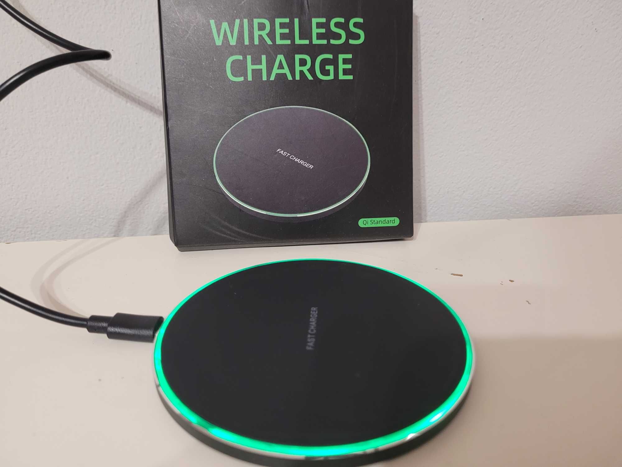 CZARNA ładowarka indukcyjna, bezprzewodowa, stacja ładująca USB-C