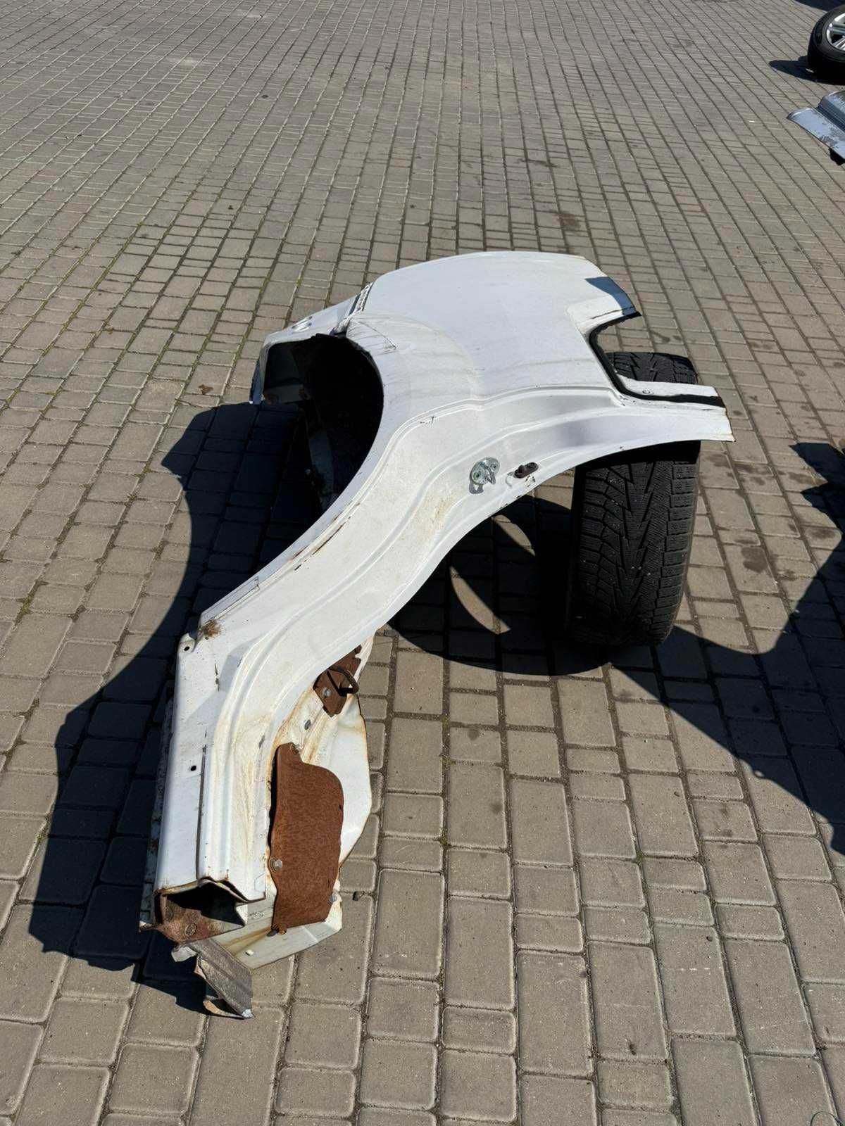 Четверть (крыло) заднее правое Mitsubishi Outlander XL не гнилая