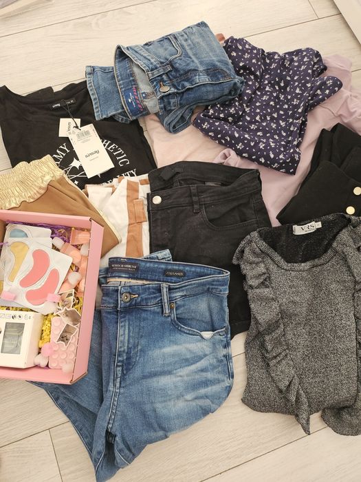 Paka ubran damskich plus gratis nowe rzeczy