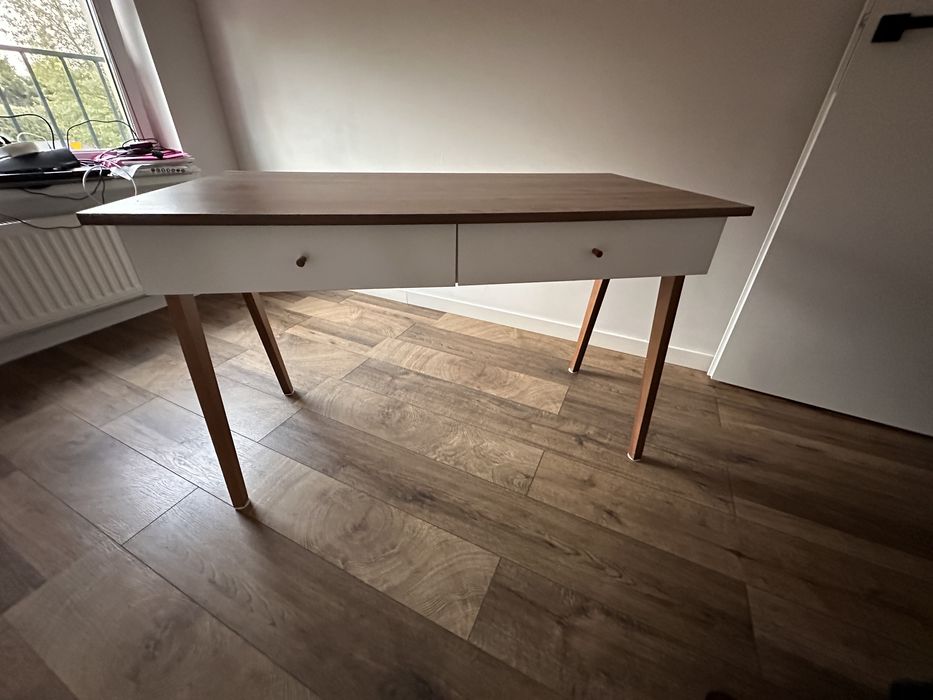 Bardzo wygodne Biurko