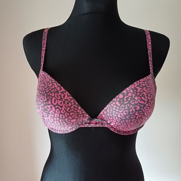 biustonosz firmy F&F, 75C, usztywniana miseczka, stan bdb