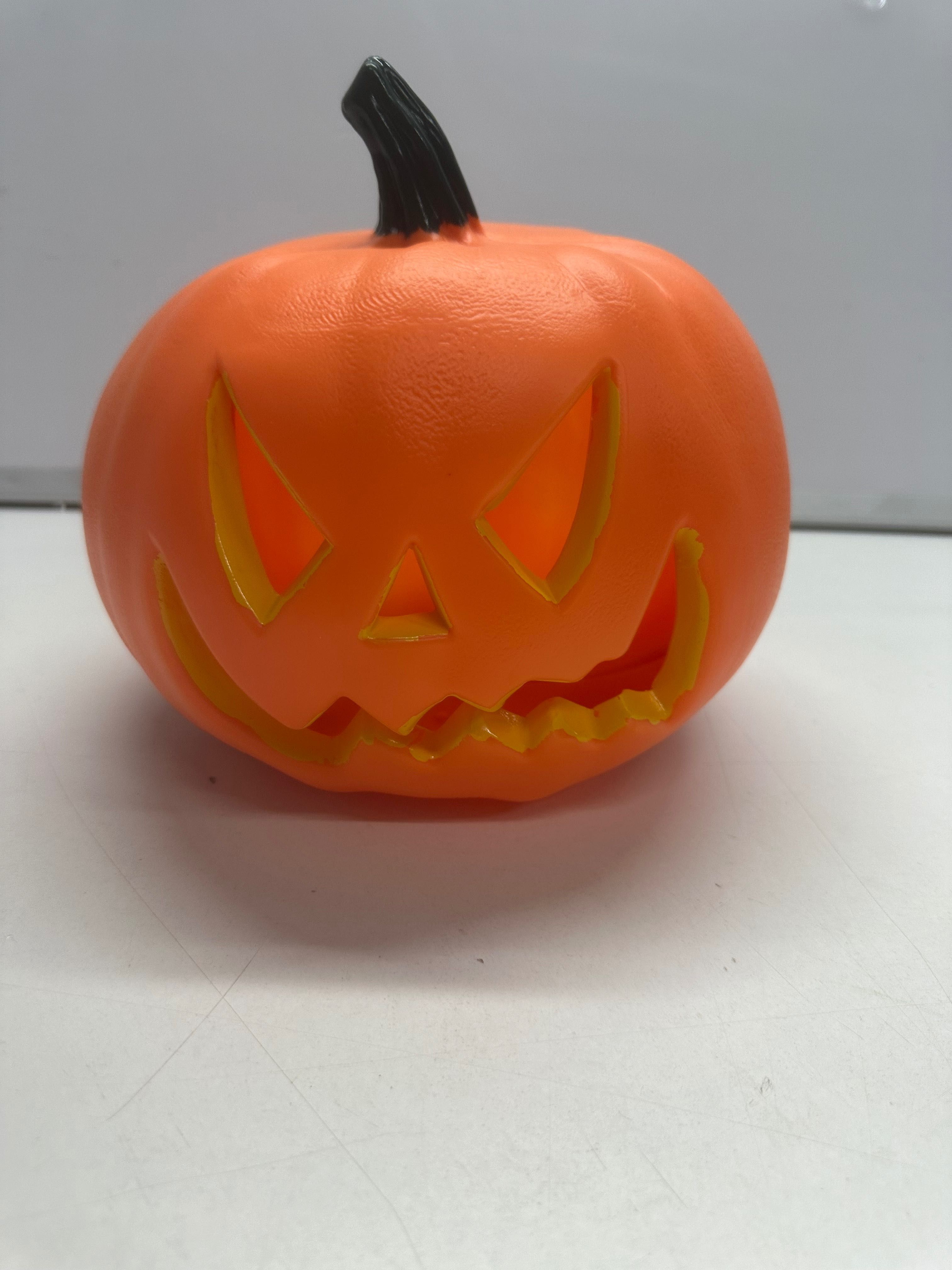 Halloweenowa dekoracja wnętrz LED-latarnia z dyni P16A76