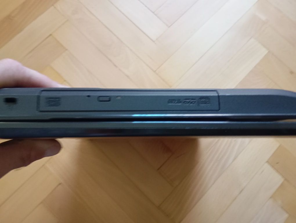 Acer 7715 Z  HDD 250 GB  RAM 3 GB