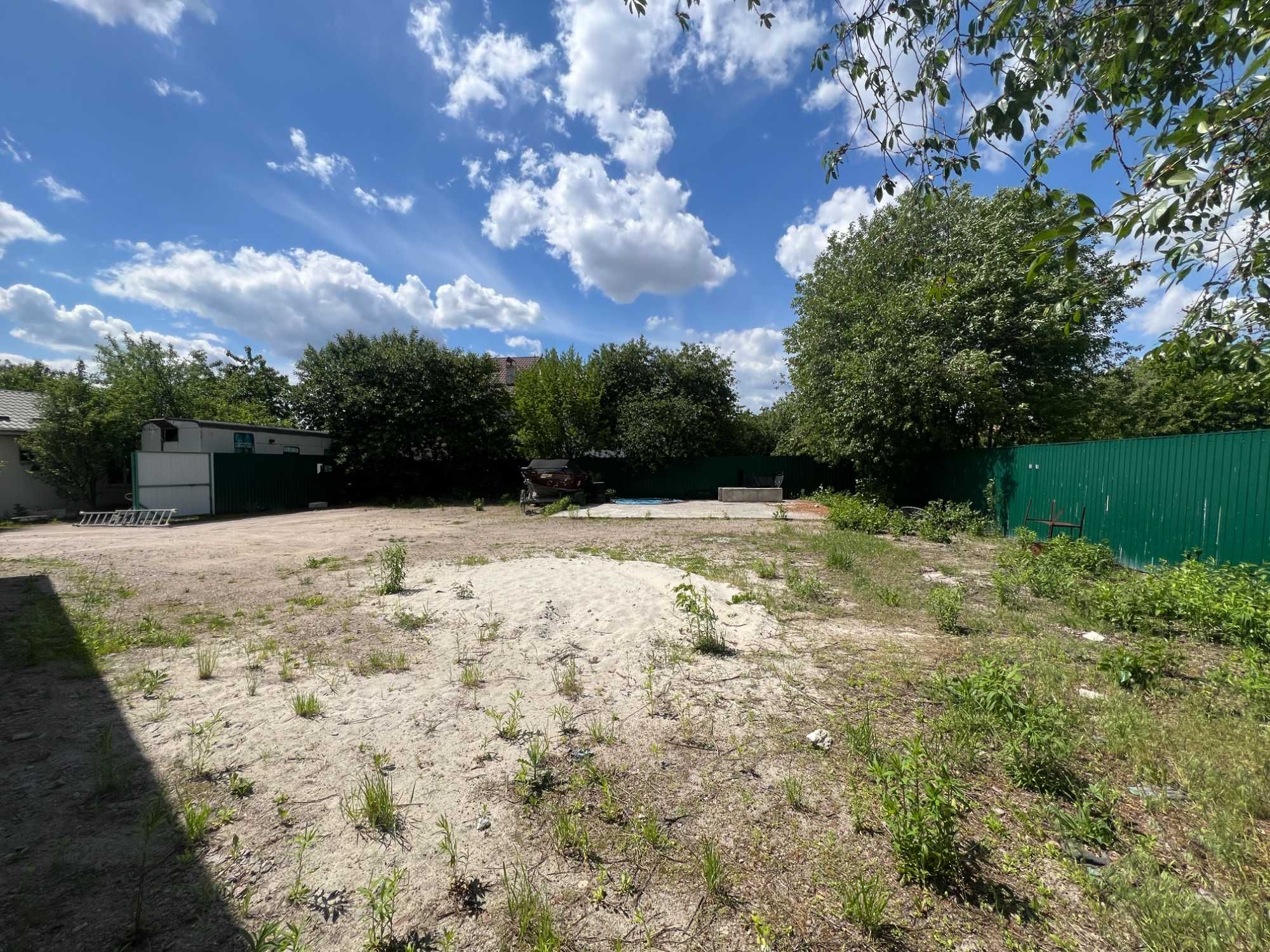ОСБ 1260 м², Крюківщина – 4 поверхи, парковка, своя територія