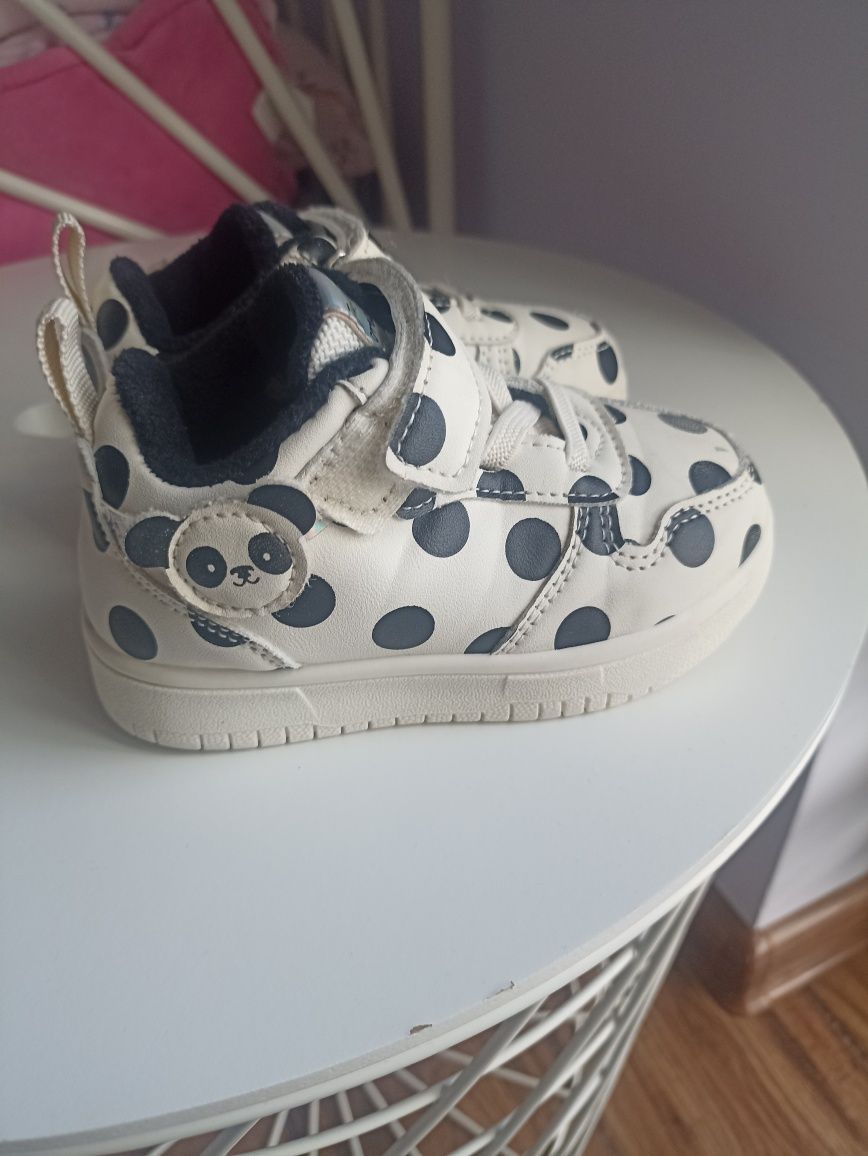Sneakersy ocieplane 23 sinsay