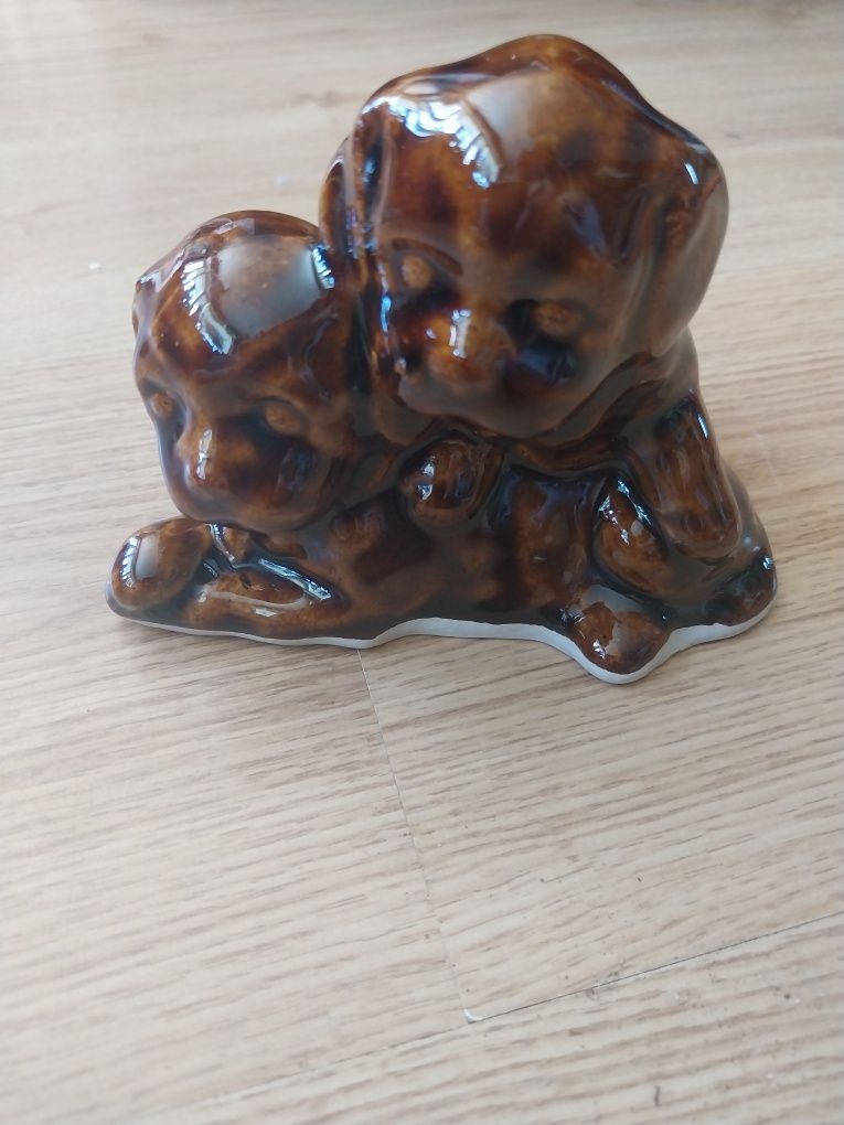 Porcelitowa figurka piesków psy