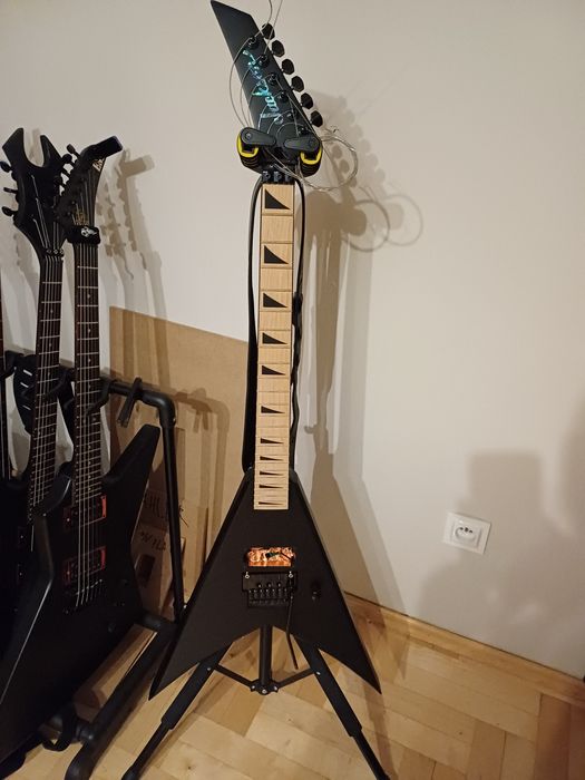 Gitara Jackson king V kopia niedokończony projekt