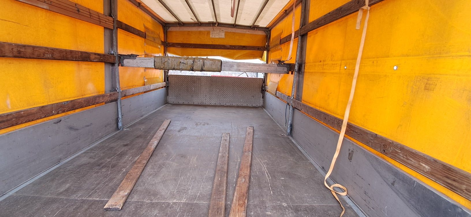 Reboque de mercadorias marca Daltec 3500 kgs