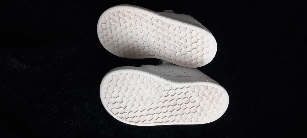 Sapatilhas Adidas Originais Tam 22  ( Portes Incluídos)