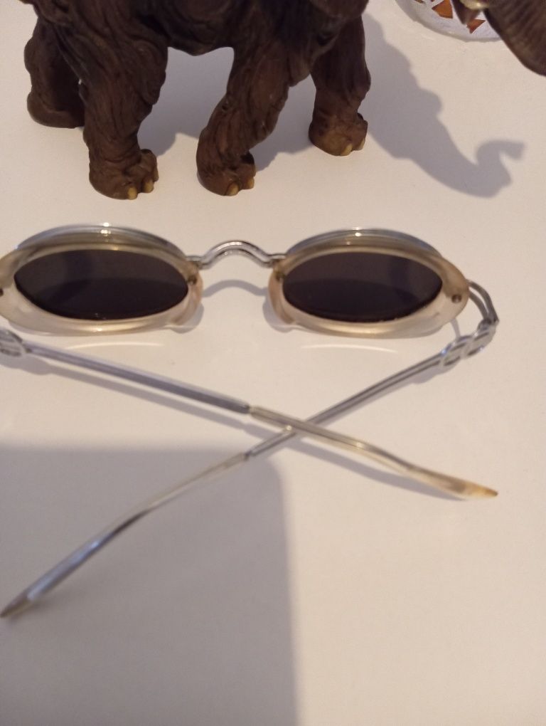 Okulary przeciwsłoneczne vintage
