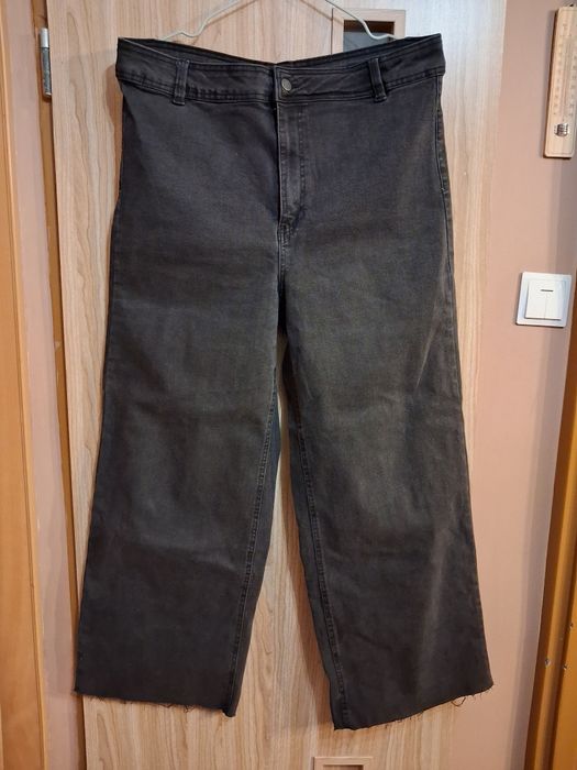 Spodnie jeansowe czarne Sinsay roz.44