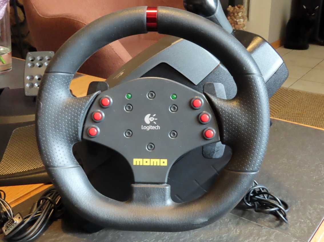 Kierownica Logitech MOMO Racing Force Feedback