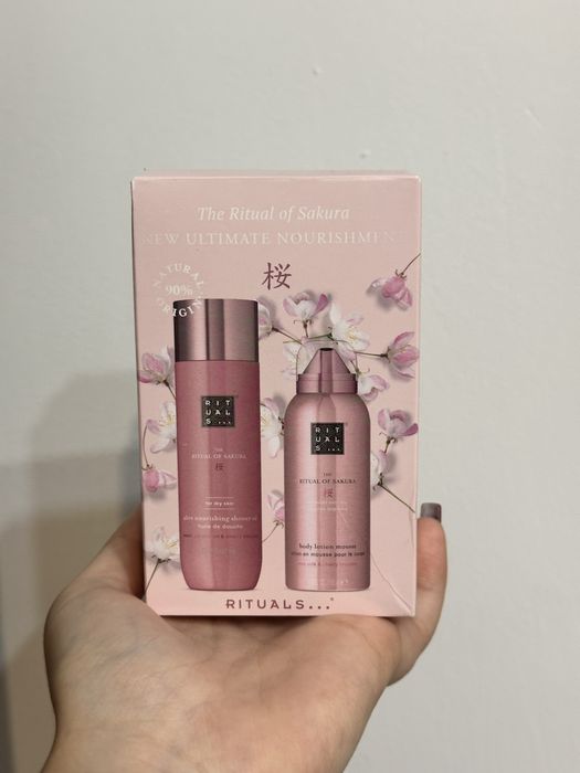 Подарунковий лімітований набір у міні-форматі the ritual of sakura