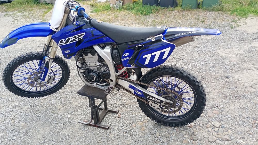 Yamaha YZF 250 r9