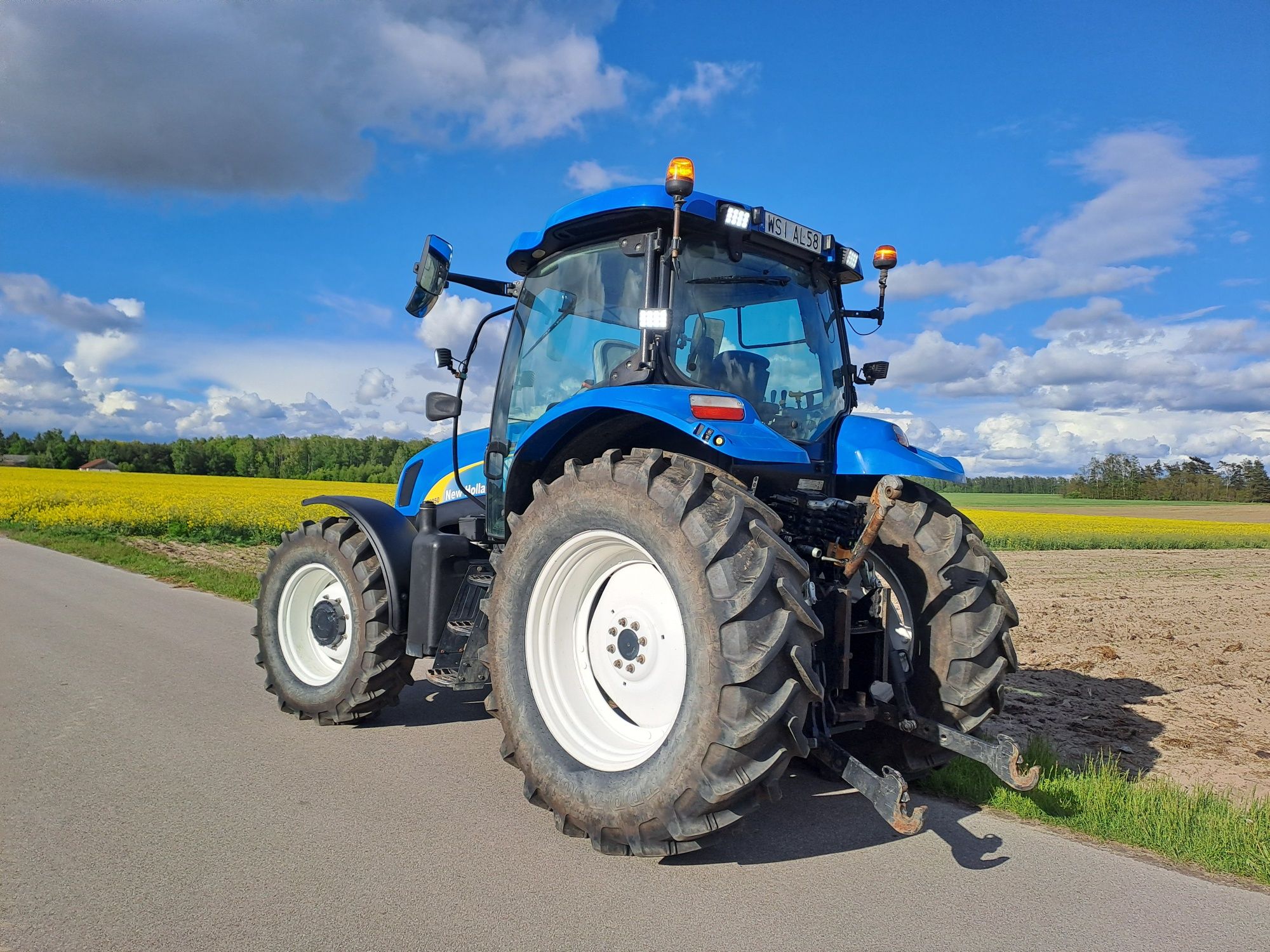 New holland t6050 plus