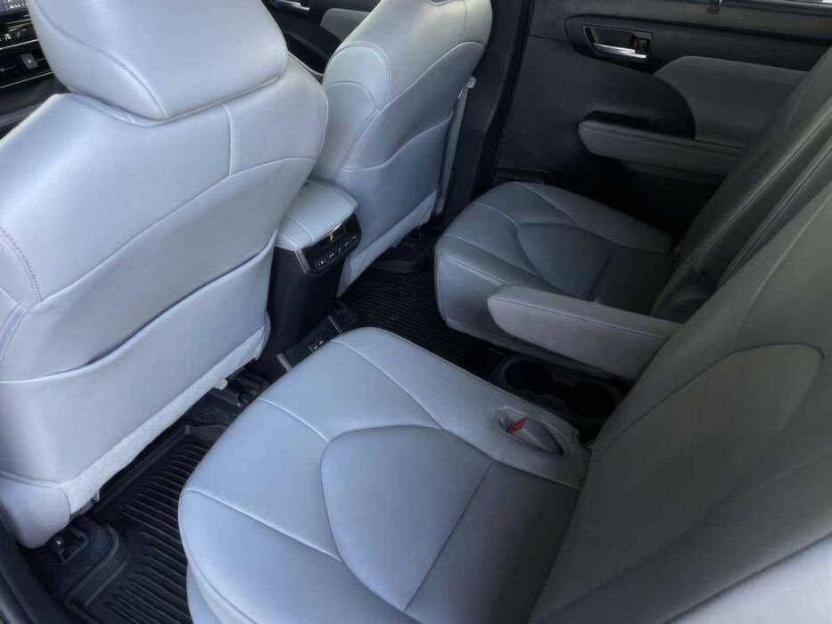 Toyota Highlander      2022