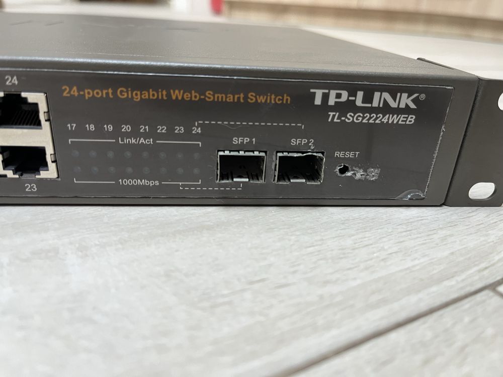 Коммутатор TP-LINK TL-SG2224WEB