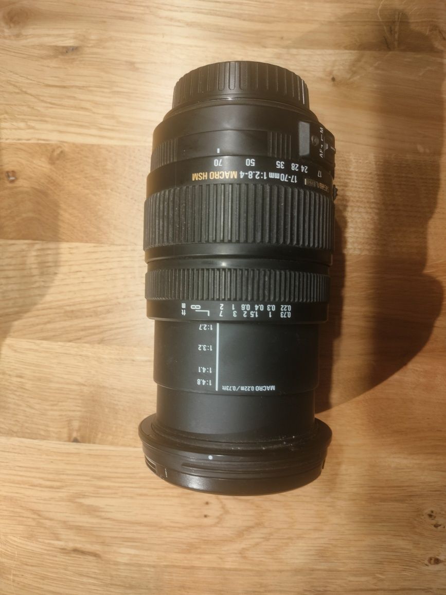 Lustrzanka Canon eos 60D + obiektyw Sigma 17-70mm