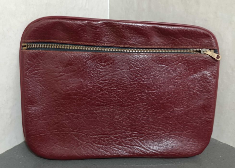 Pouchete / Carteira documentos, em pele genuína - Tamanho 28 X 20 cm