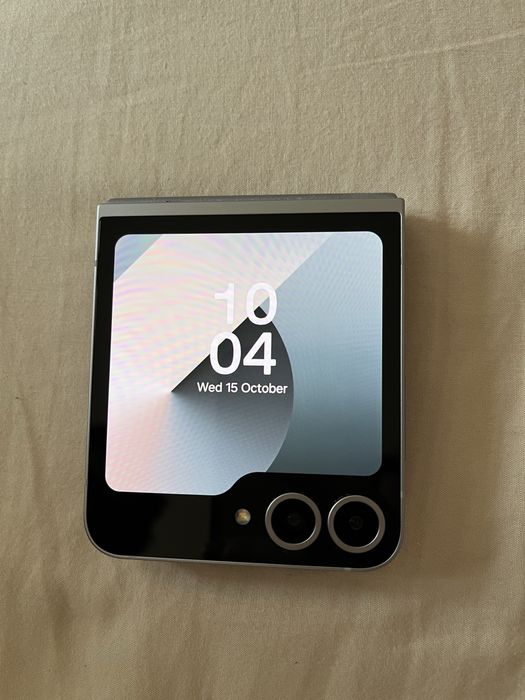 SAMSUNG Galaxy Flip 6