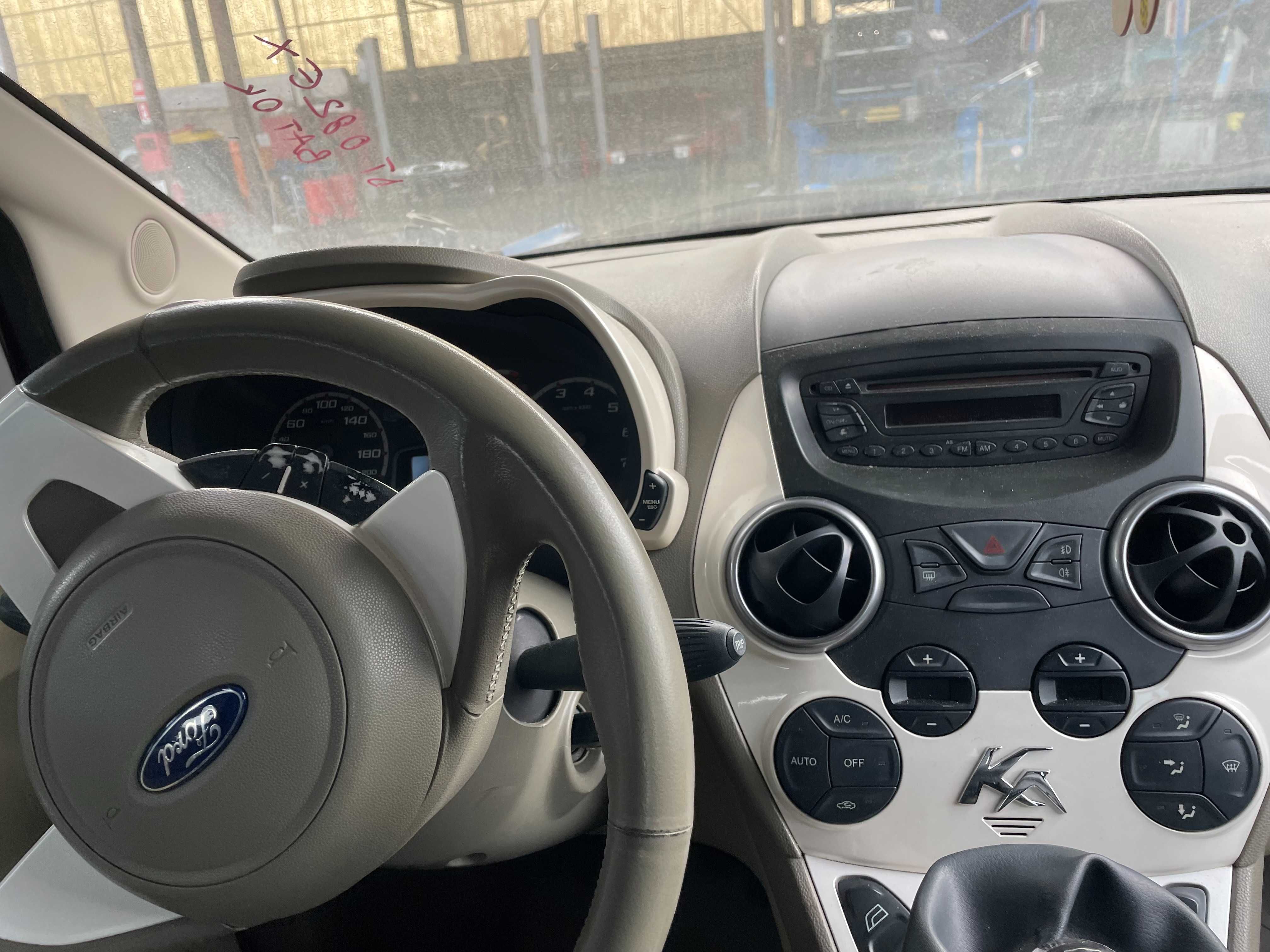 Ford Ka II Deska rozdzielcza Konsola kokpit cały komplet