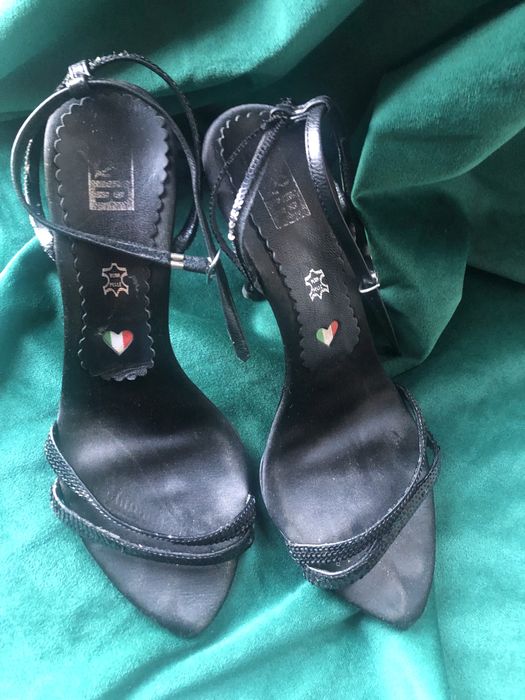 Czarne sandałki szpilki z cekinami , rozmiar 37