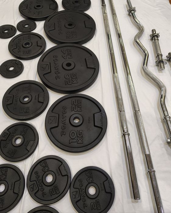 140kgs discos+ barras de musculação