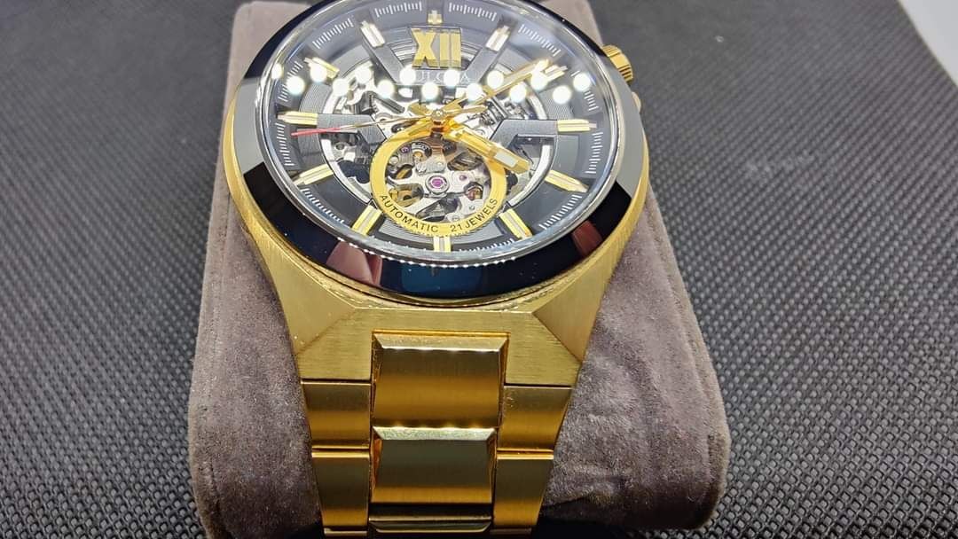 Piękny złoty zegarek Bulova 98A178