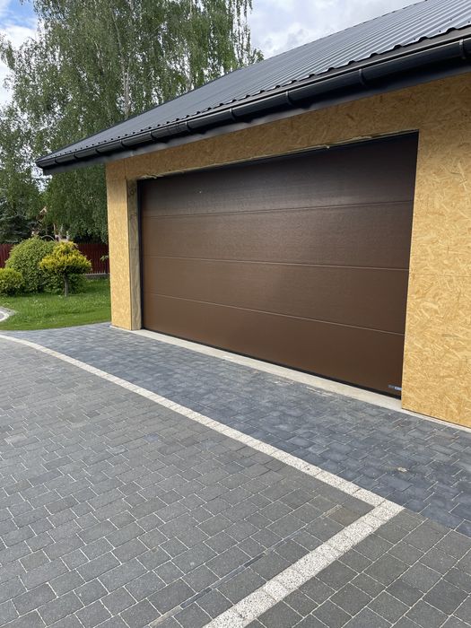 Brama garażowa segmentowa złoty dąb orzech winchester 5000x2125