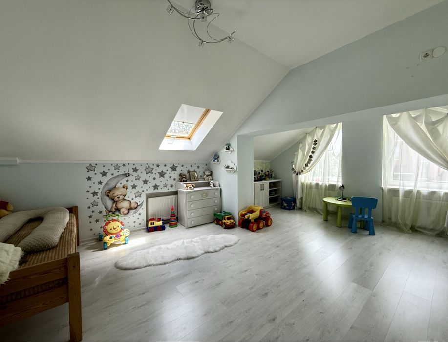 Будинок у нагірній частині міста, район ресторану «Armenia»