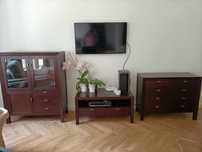 drewniane meble do salonu