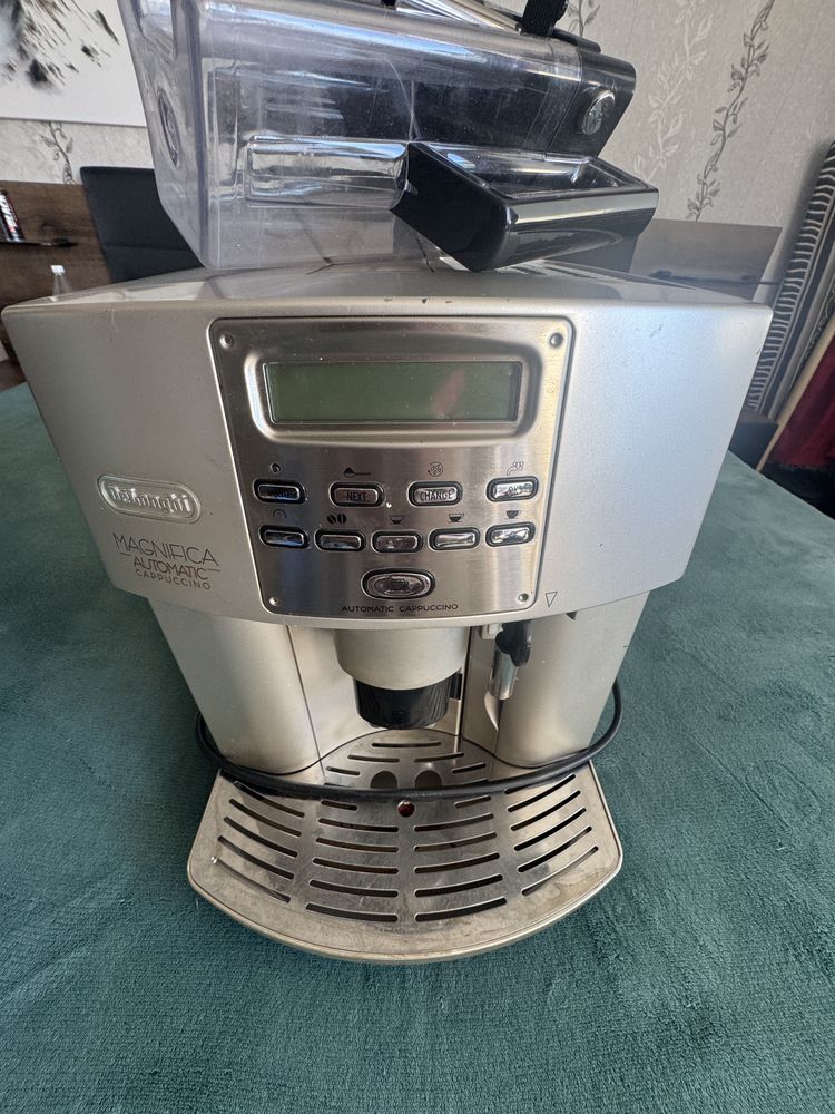 Automatyczny ekspres ciśnieniowy De'Longhi ESAM 3500.S 1350 W srebrny