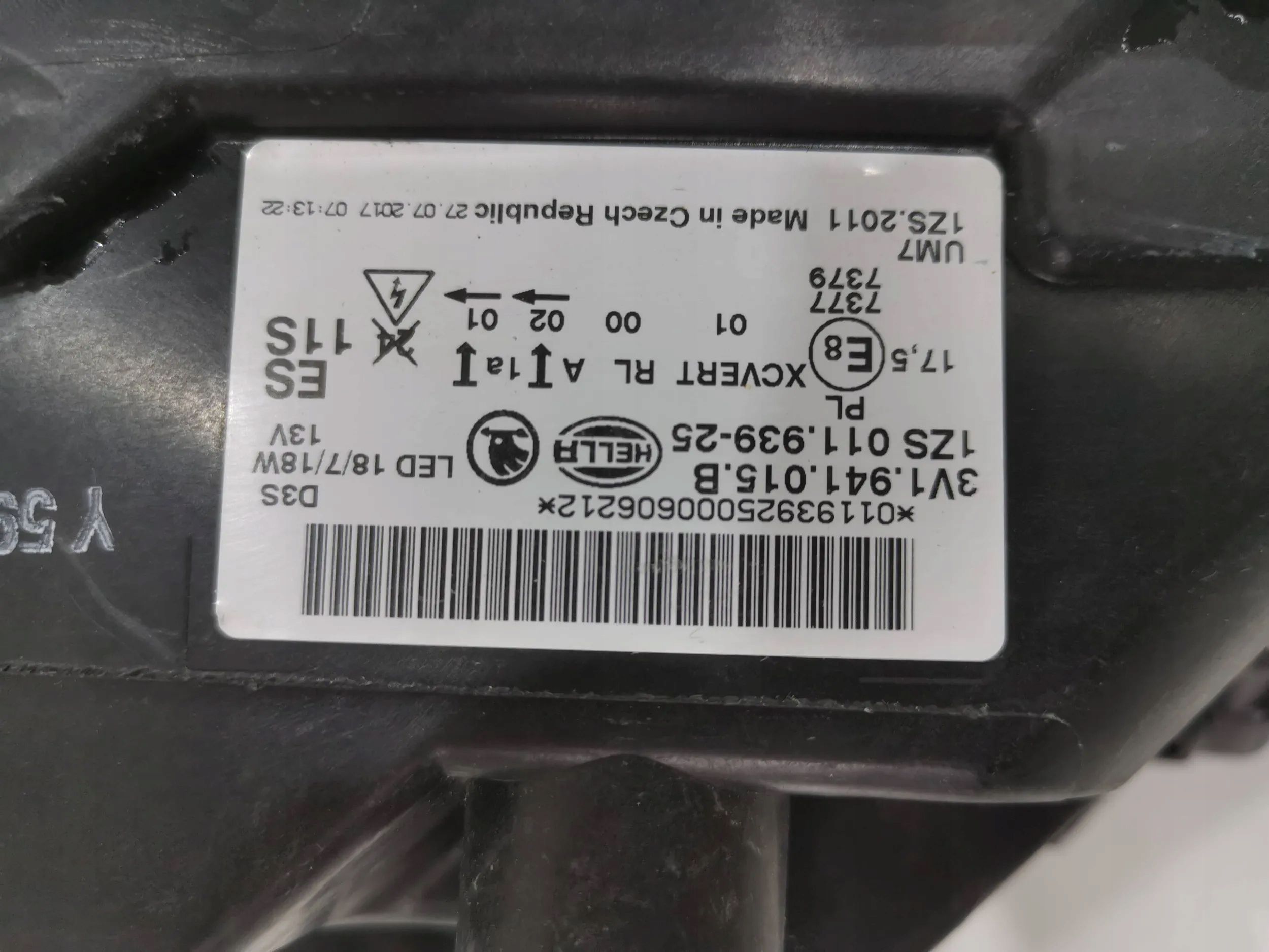 Superb Iii 3V Lampa Lewy przód igła Xenon Led