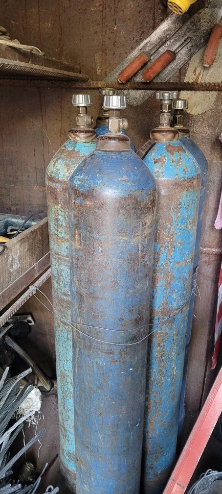 Продам кислородный балон
