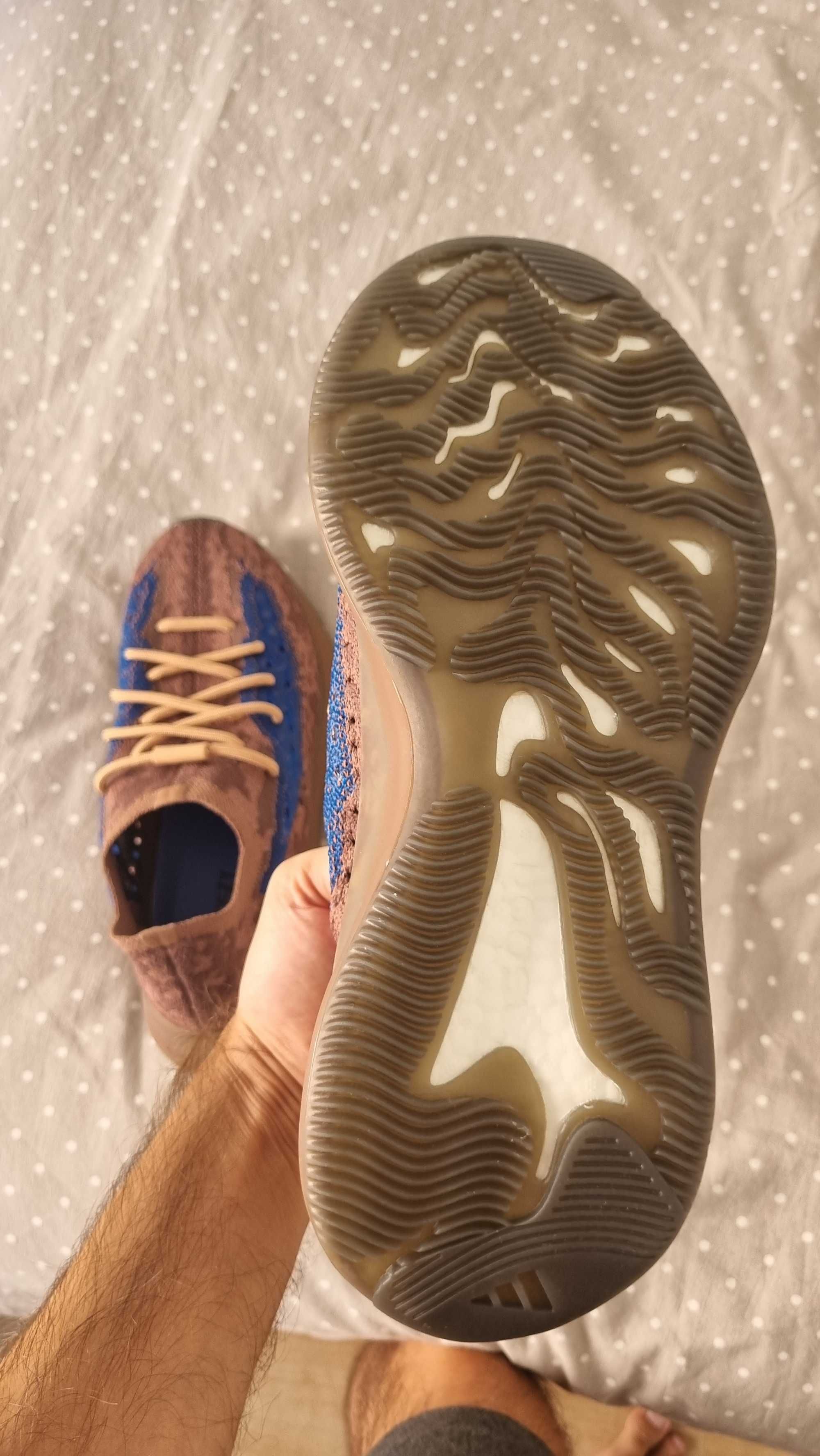 Sapatilha Adidas Yeezy Boost 380 Azure
