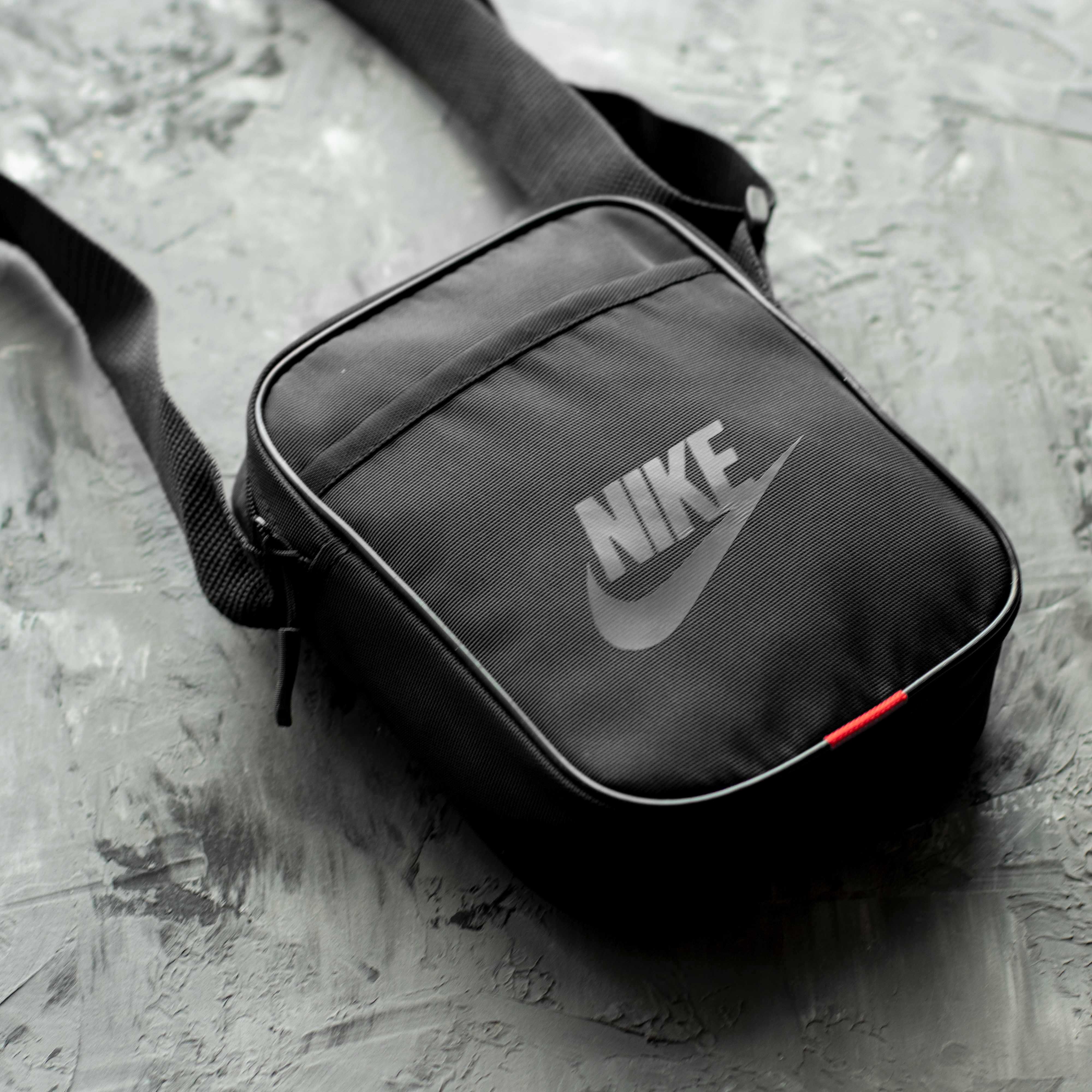 Маленька сумка месенджер чоловіча Nike через плече Барсетка