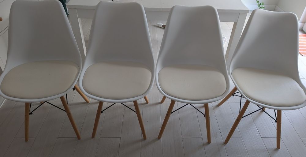Vendo conjunto 4 cadeiras sklum