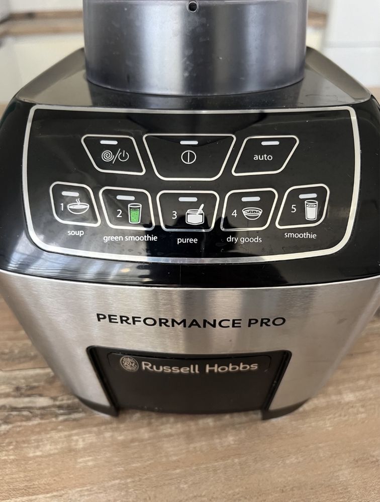 Блендер Russell Hobbs 22260-56