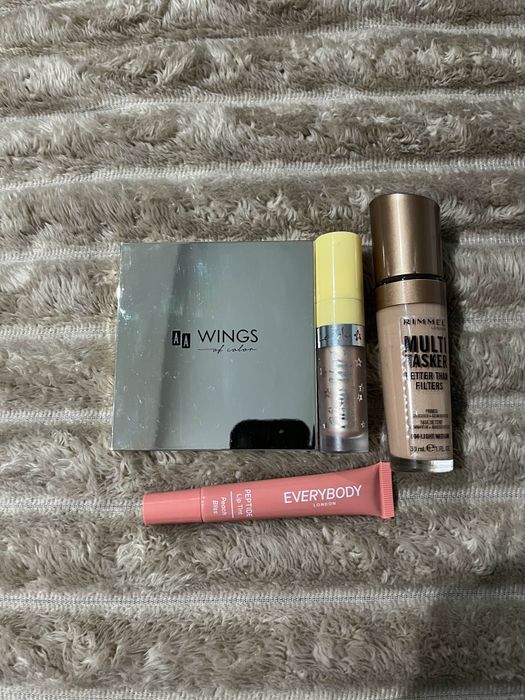 Wyjątkowy zestaw do makijażu z naturalnym blaskiem