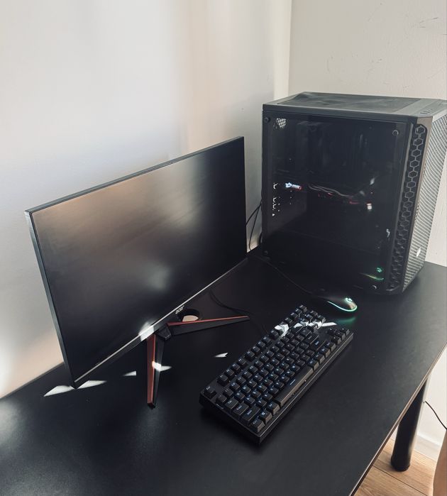 Komputer gamingowy INTEL i5 32gb RAM | Monitor Acer 24”