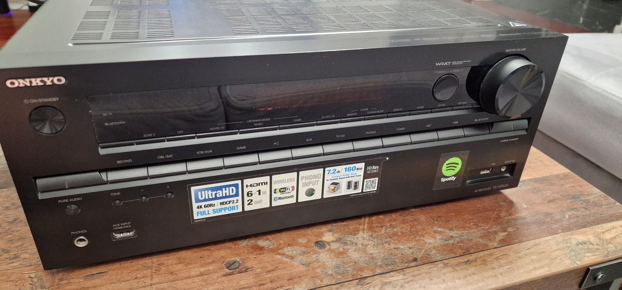 Amplituner Onkyo TX NR636