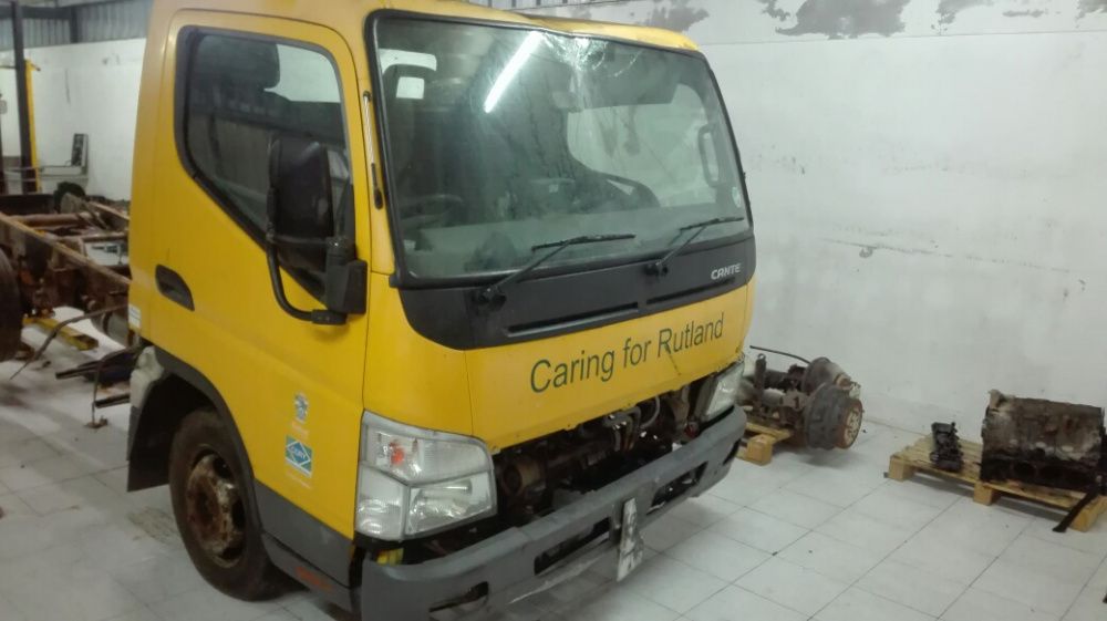 Mitsubishi fuso para peças