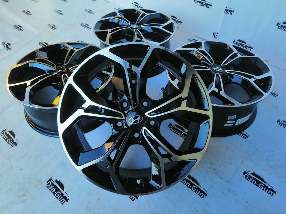 Felgi aluminiowe 5 x 114.3 R 17 Alufelgi oryginalne Carbonado Hyundai