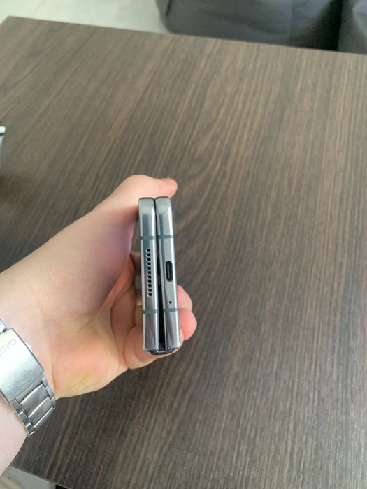 Продам Samsung Galaxy Fold 4 256