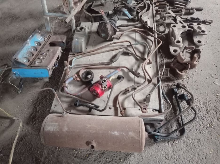 Продам кронштейн для трактора  МТЗ 80 бувший  у  використані ра  МТЗ 8