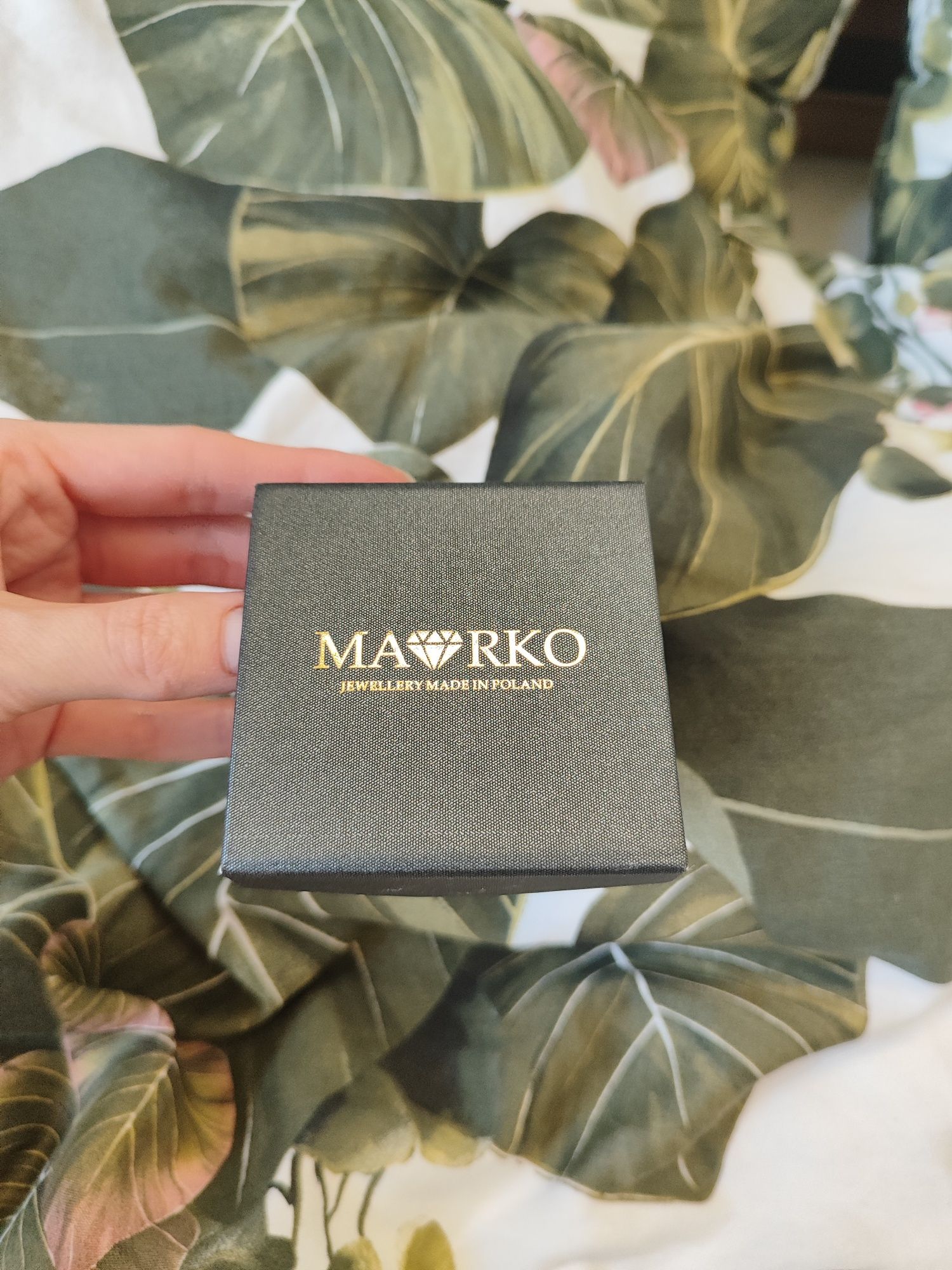 Srebrny wisiorek Marko – gałązka oliwna, srebro 925