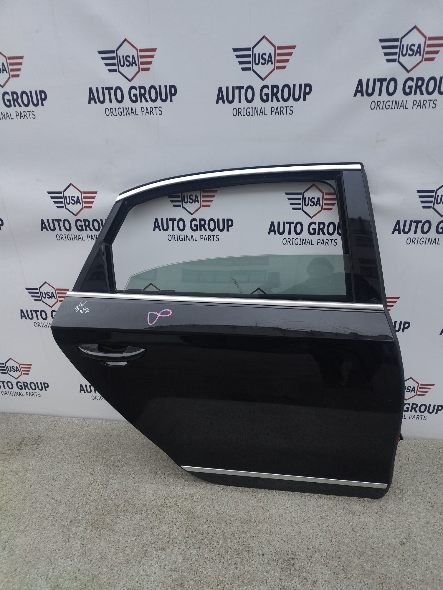 Дверь передняя VW Passat B7 B8 Пассат Б7 Б8 USA