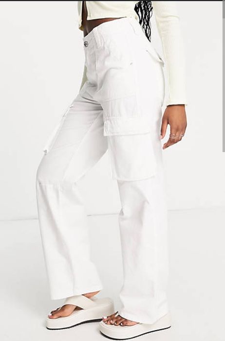 Białe bojówki Breshka