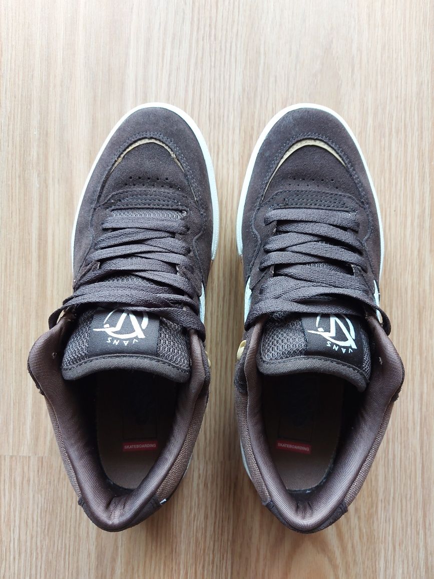 Ténis Vans Rowan 2 castanho couro