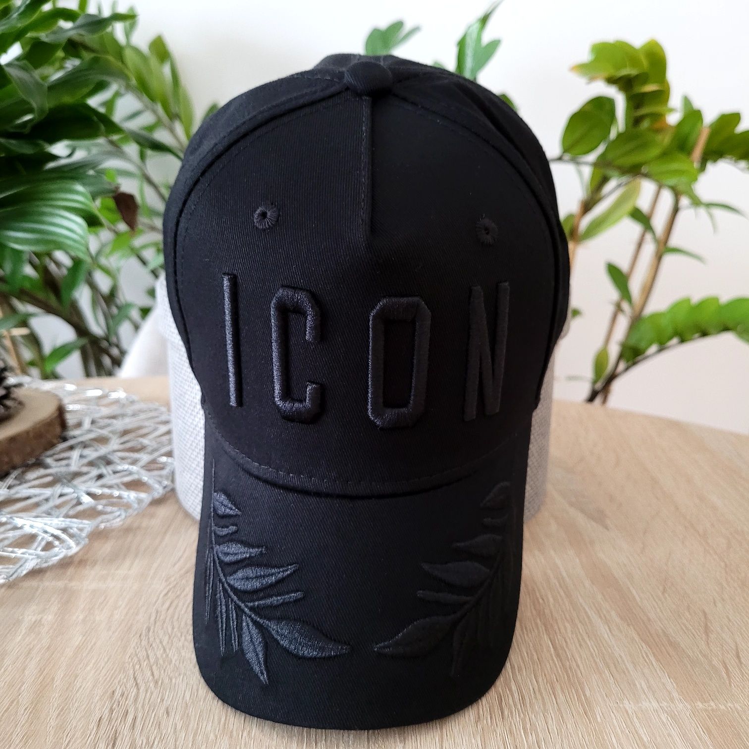 Czapka z daszkiem czarna unisex Dsquared ICON